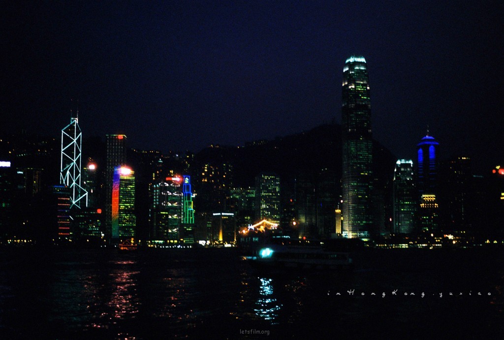 越夜越美的香港