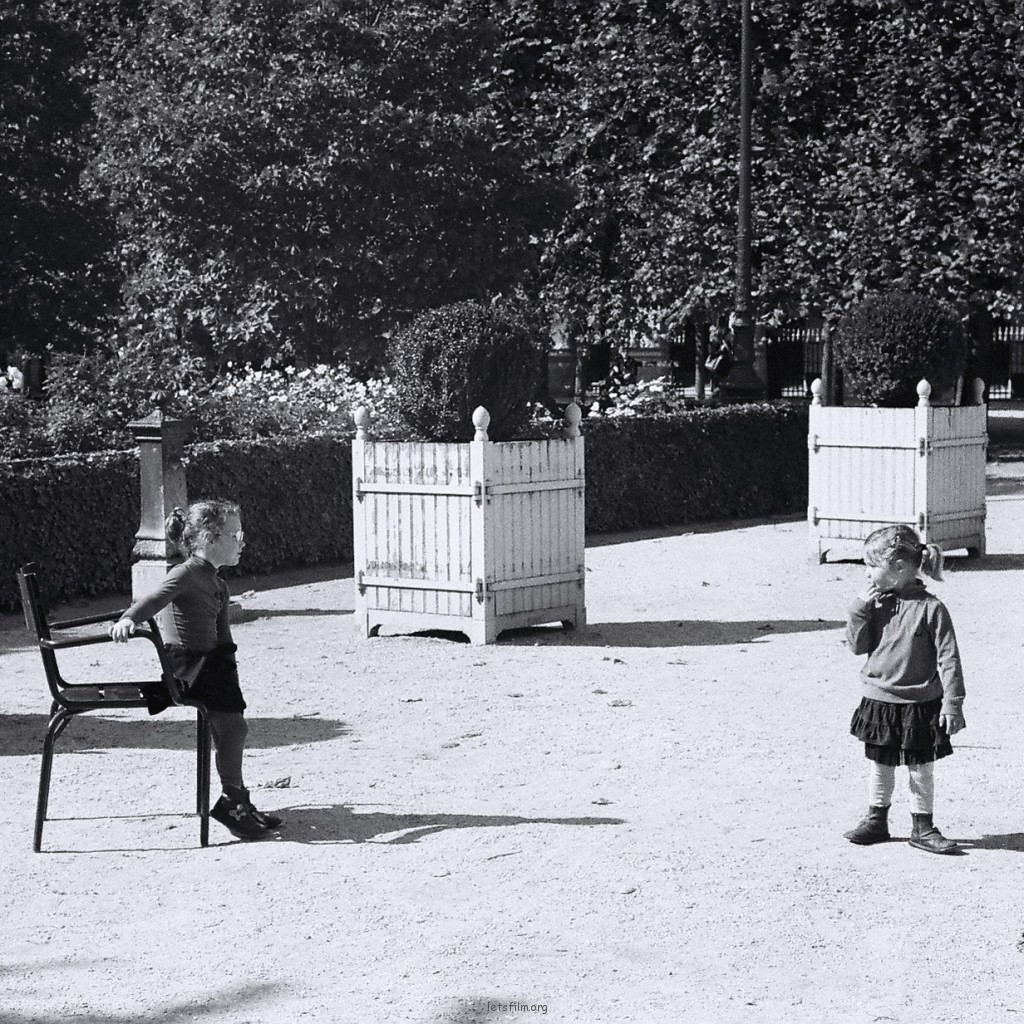 Chance encounter at the Jardin des Tuileries