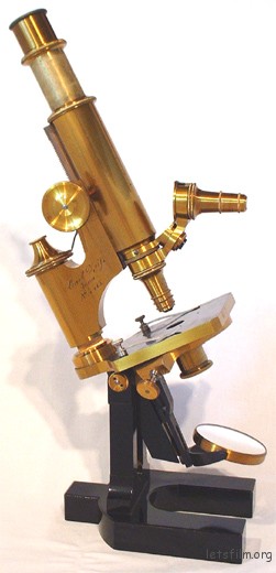 http://letsfilm.org/wp-content/uploads/2016/10/01-卡爾．蔡司於1879年完成的顯微鏡.jpg