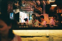 [10212] 用200的iso拍了柬埔寨的夜／banana leaf bar