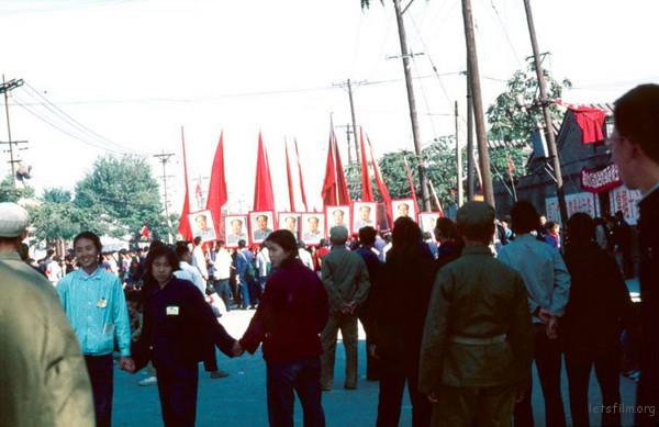 1966 年 10 月 1 日，北京，国庆大游行