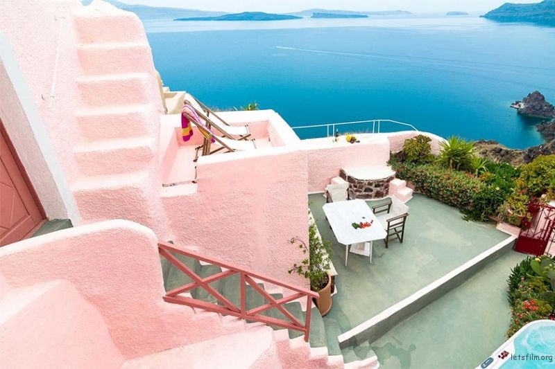 5-TRAVEL-DESTINATIONS-FOR-PASTEL-LOVERS-2