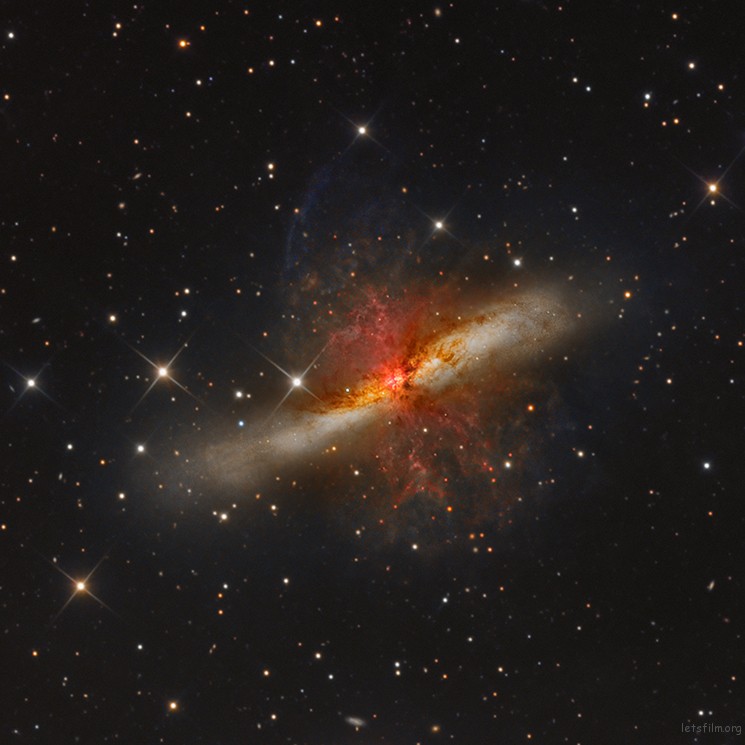Starburst Galaxy M82 © Bernard Miller (USA)