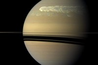卡西尼号拍摄的壮美的土星照片