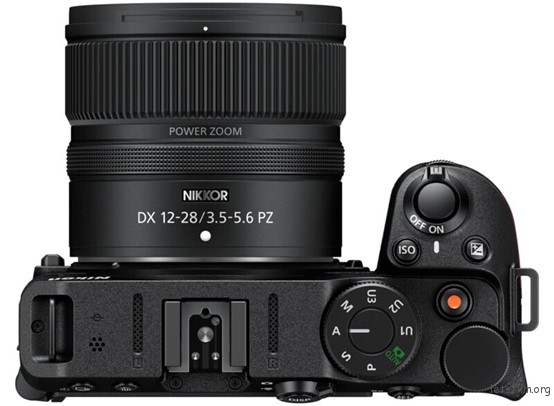 尼康 Z30 上的尼康 Z DX 12-28mm f/3.5-5.6 PZ VR 镜头