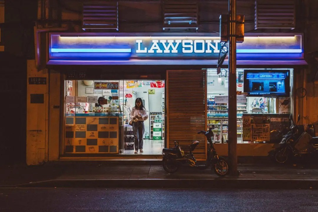 对很多人来说,这里才是他们的深夜食堂 | 胶片的味道 10