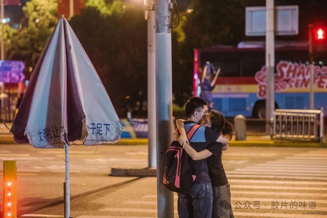 「不好看」的街头摄影 | 胶片的味道 3