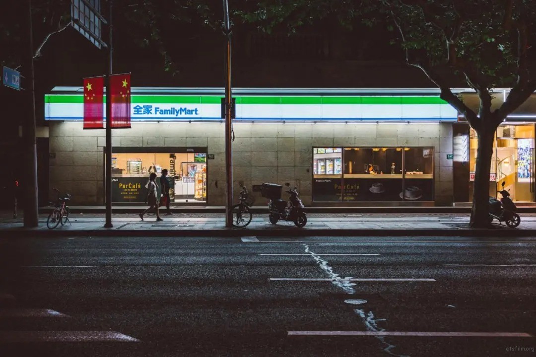 对很多人来说,这里才是他们的深夜食堂 | 胶片的味道 7