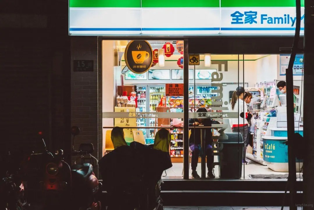 对很多人来说,这里才是他们的深夜食堂 | 胶片的味道 9