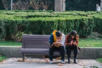 相爱没有那么容易，每个人都有他的手机