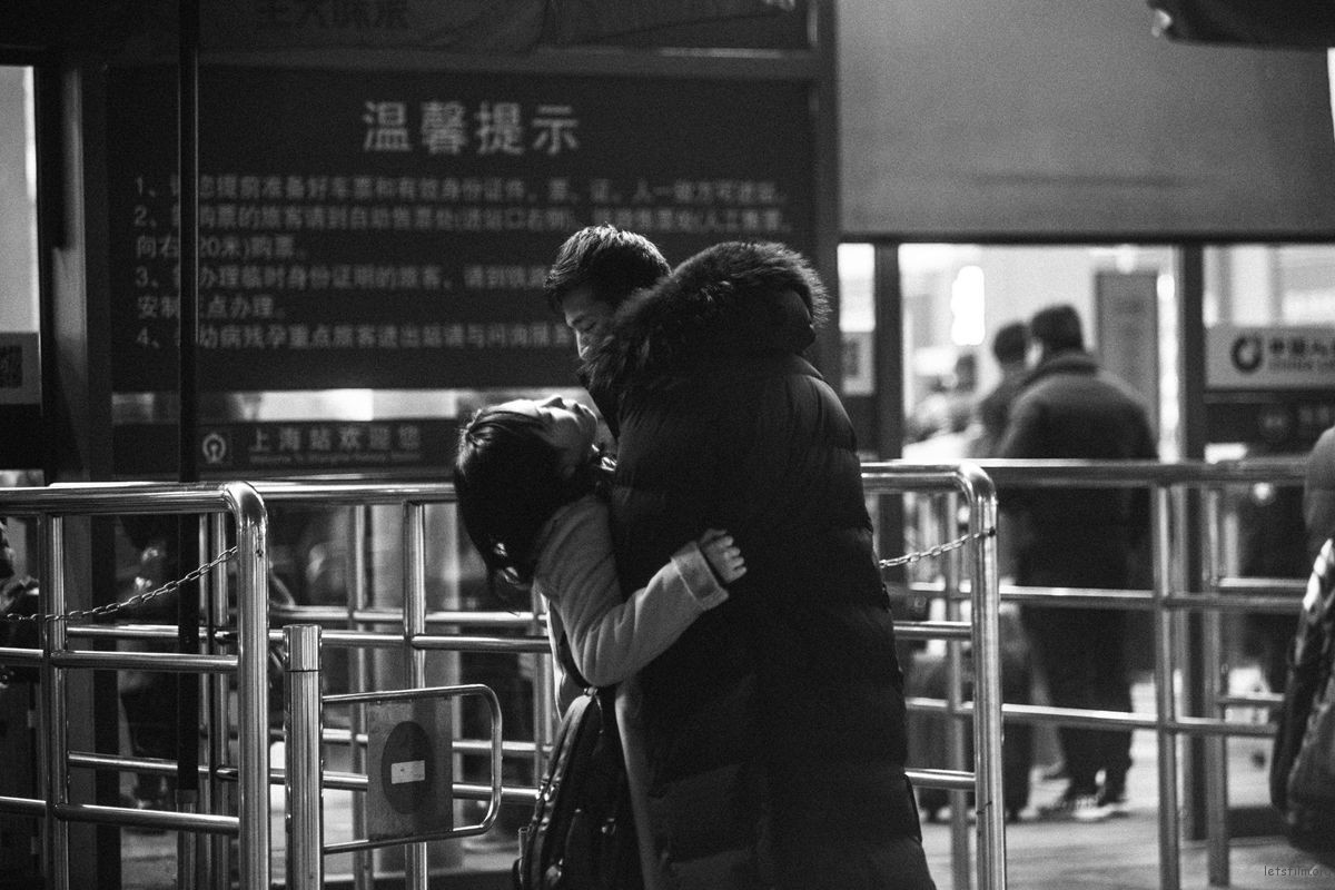 安检口的外面是我们,里面是故乡 | 胶片的味道 图片 5